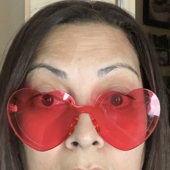 Heart Shape Sunglasses Translucent Shades In Hot Pink - Picture 5 of 6